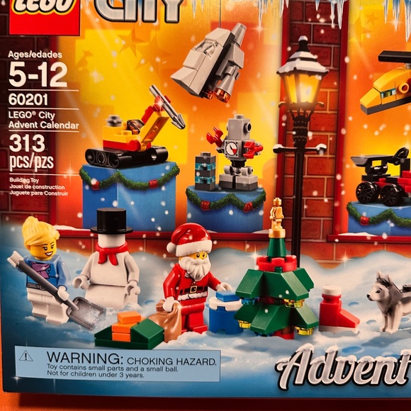 Lego City Advent Calendar 60201 - Picture 13 of 14